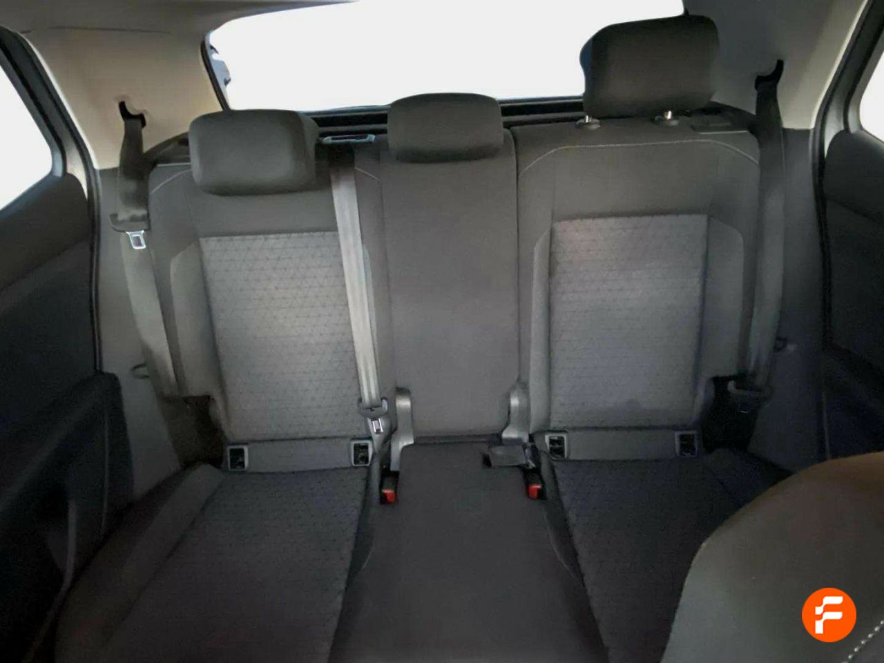Foto Volkswagen T-Cross 15