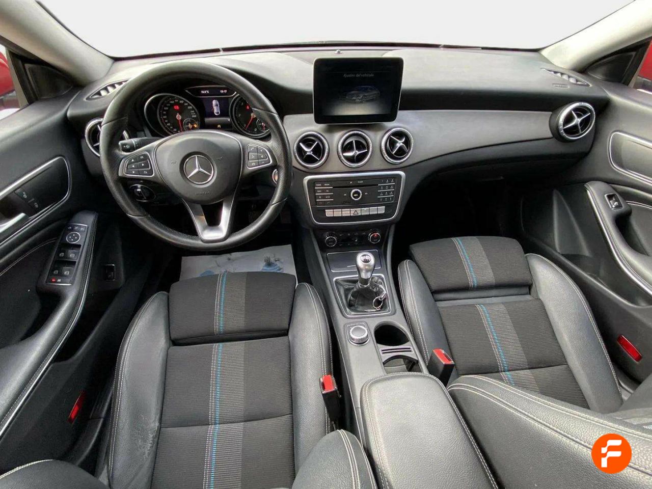 Foto Mercedes-Benz Clase CLA 10