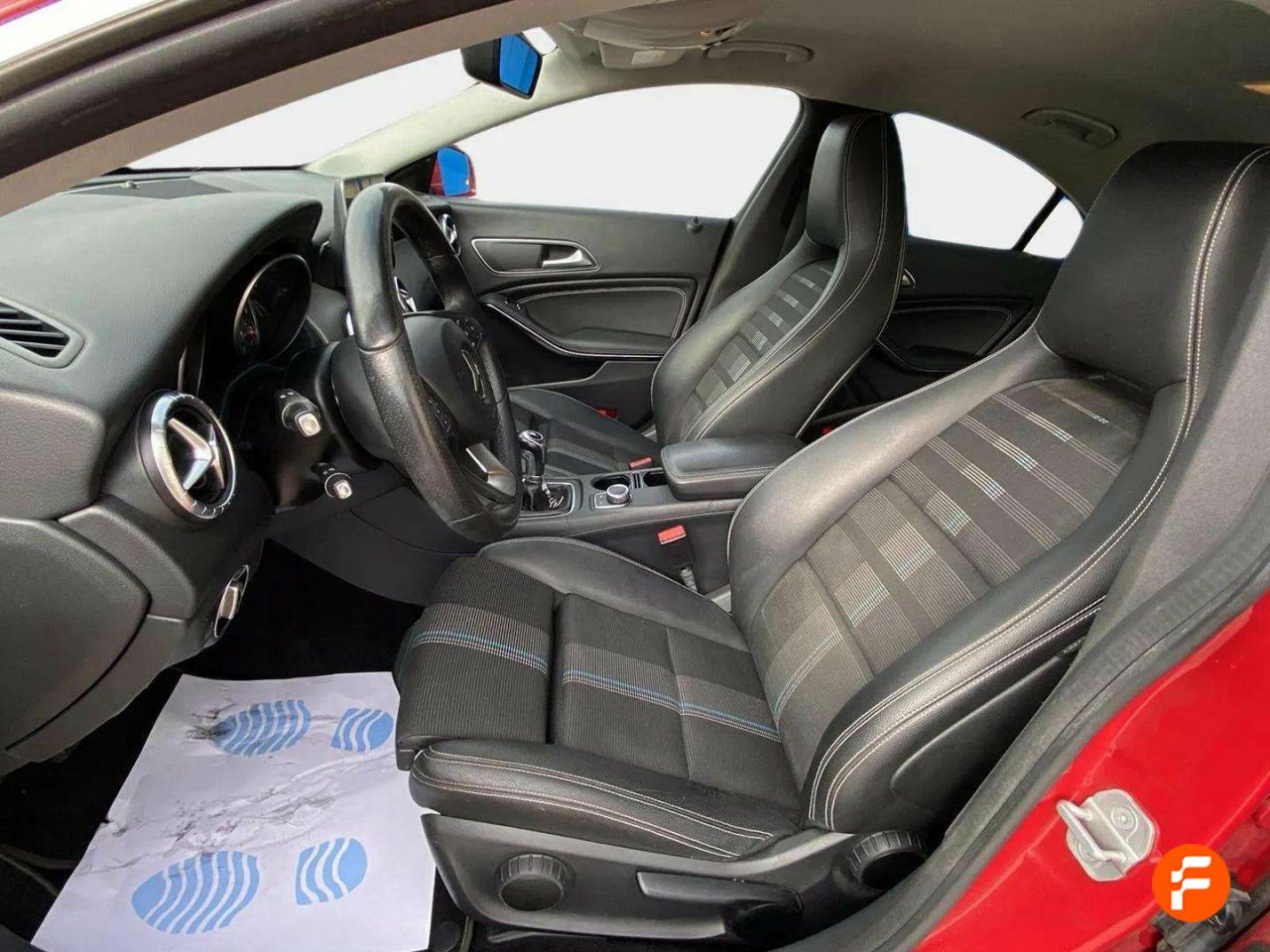 Foto Mercedes-Benz Clase CLA 14