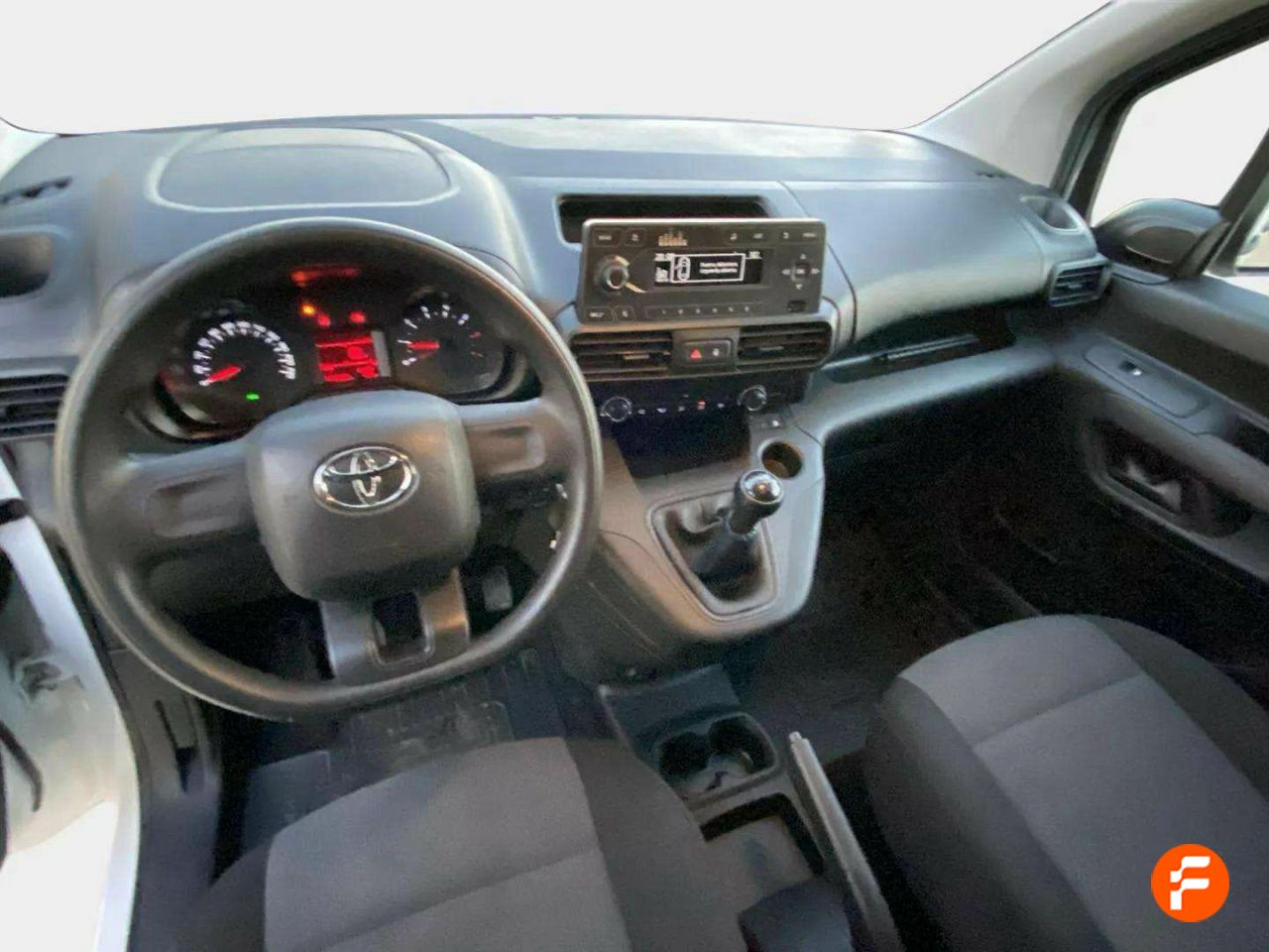 Foto Toyota Proace 9
