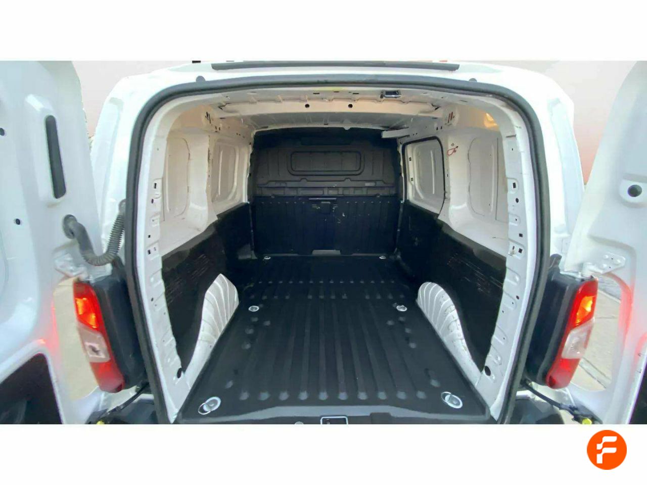 Foto Toyota Proace 13