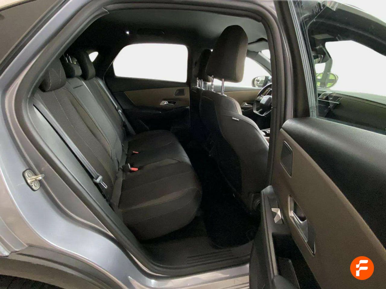 Foto DS Automobiles DS 7 13