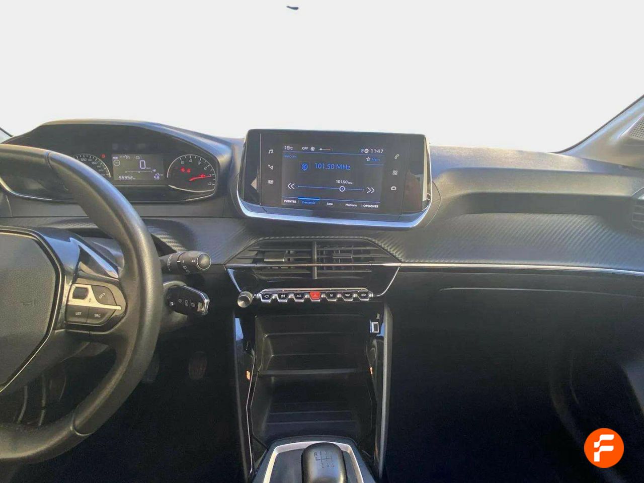 Foto Peugeot 208 8