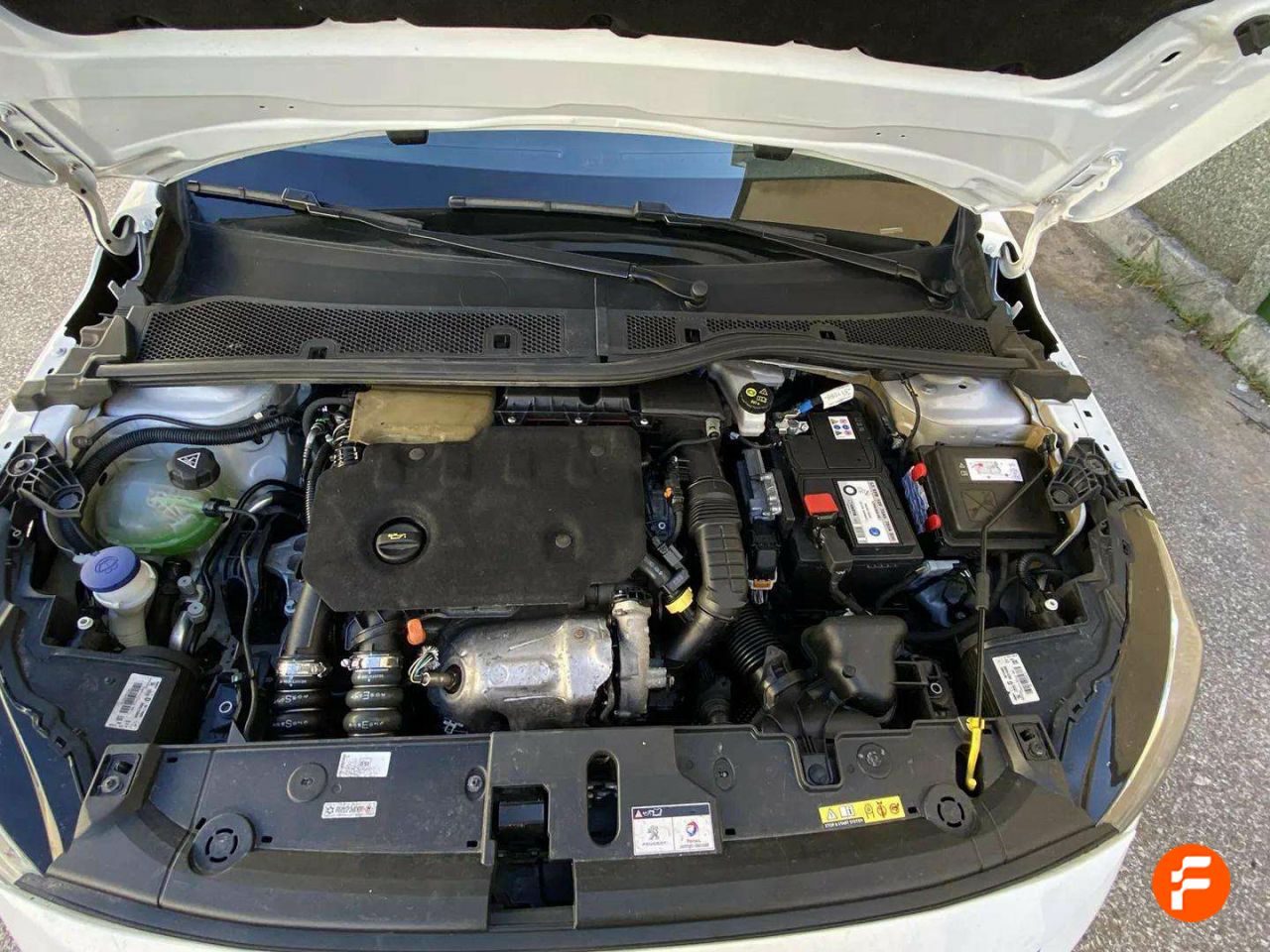 Foto Peugeot 208 16