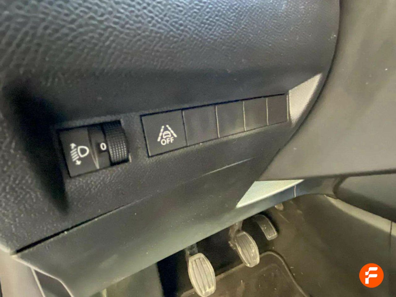 Foto Peugeot 208 17