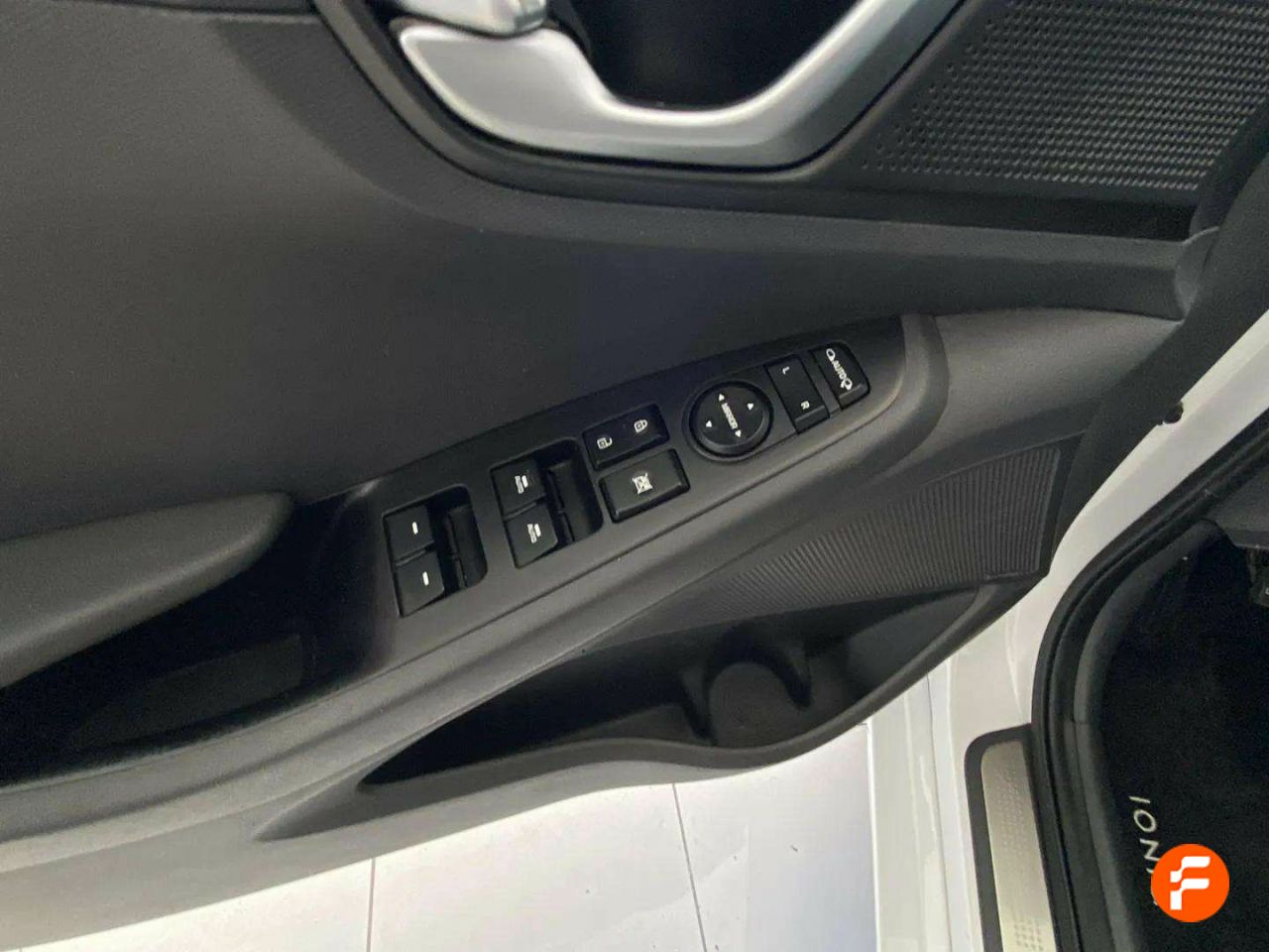 Foto Hyundai IONIQ 18