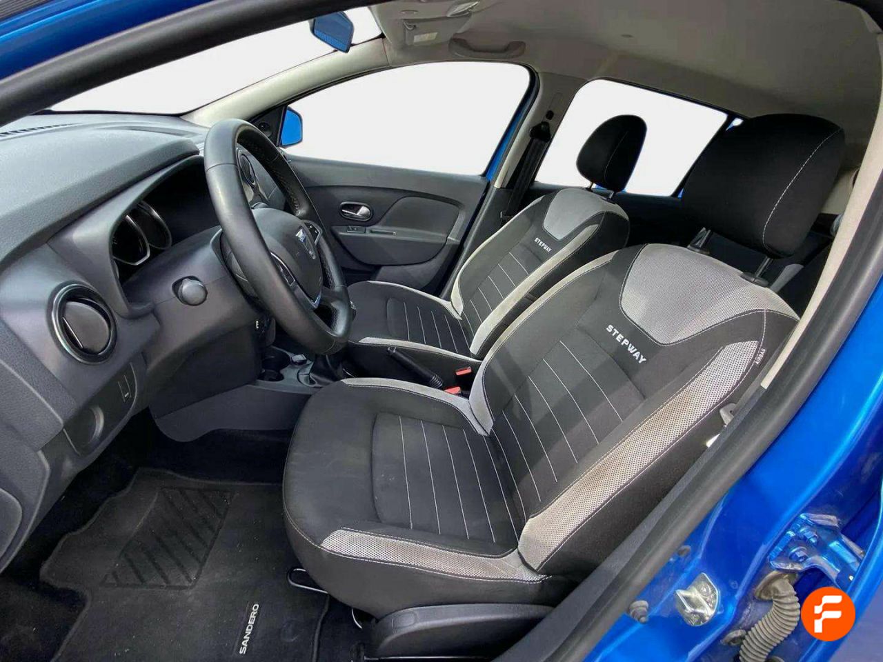 Foto Dacia Sandero 14