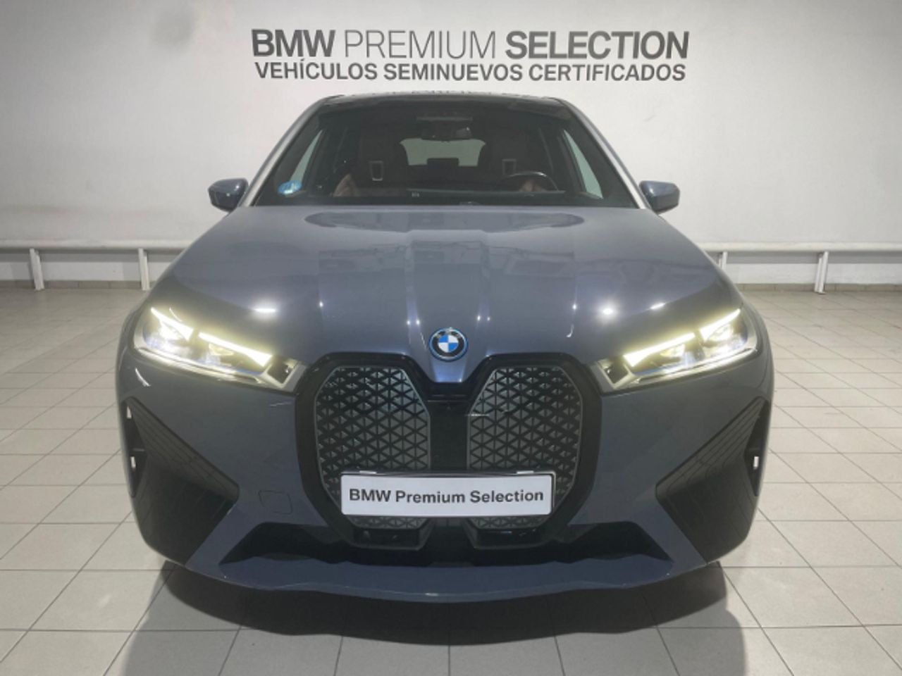 Foto BMW iX3 2