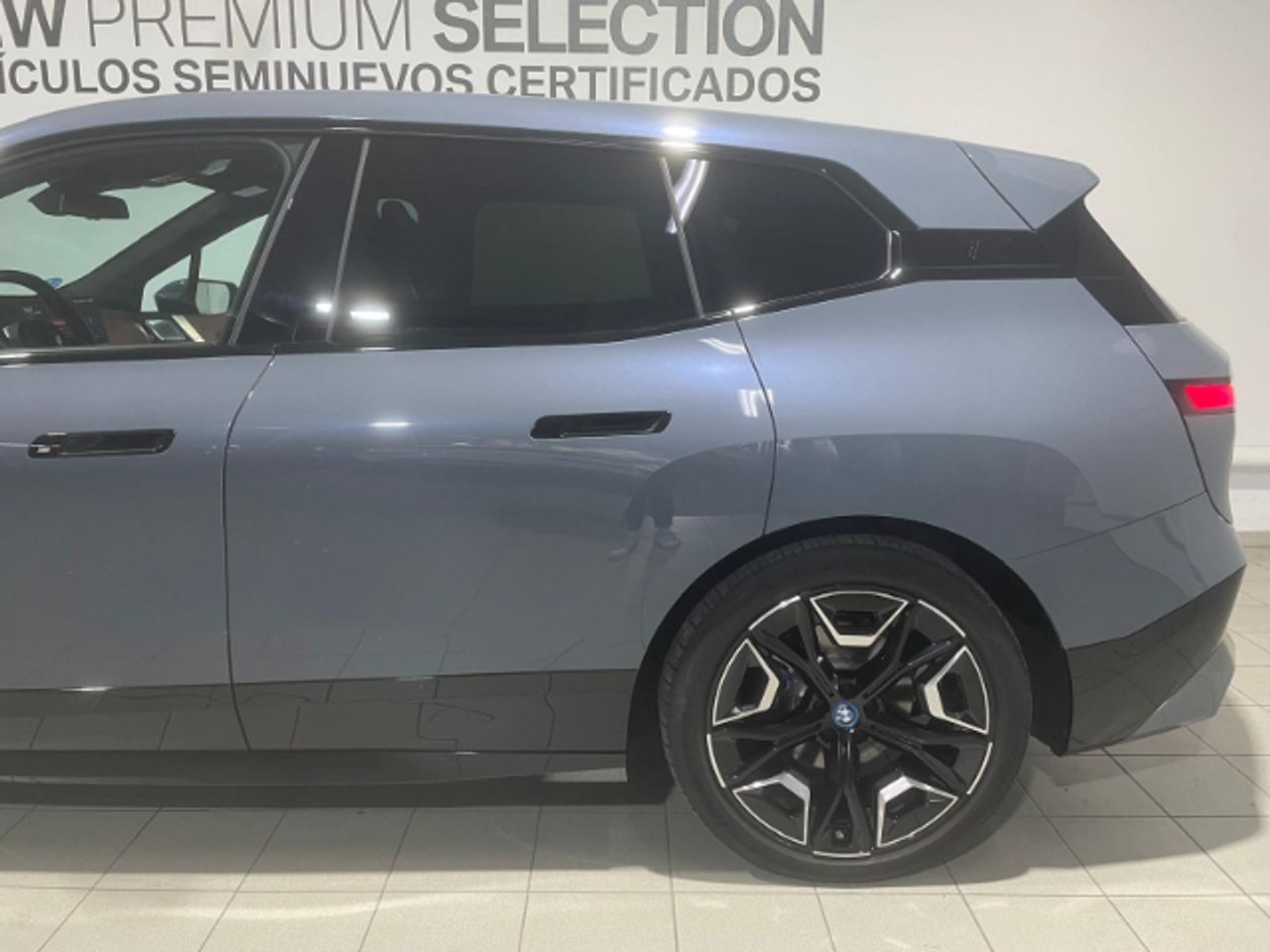 Foto BMW iX3 15