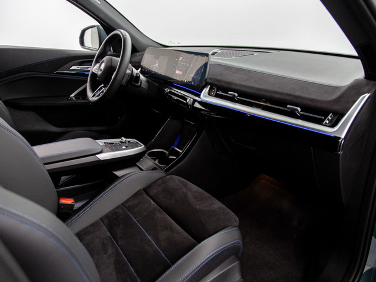Foto BMW iX2 8