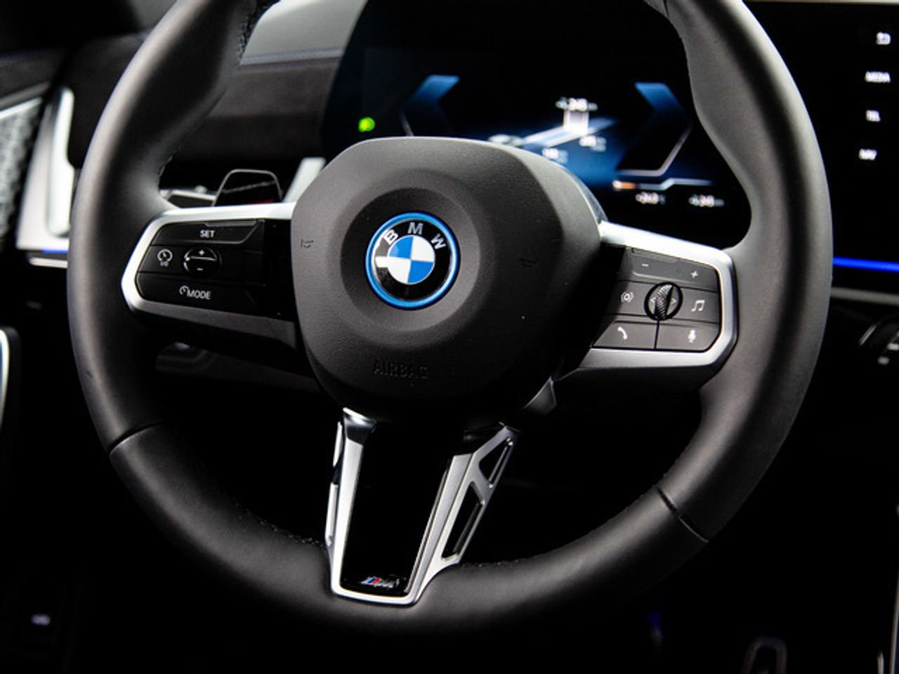Foto BMW iX2 15
