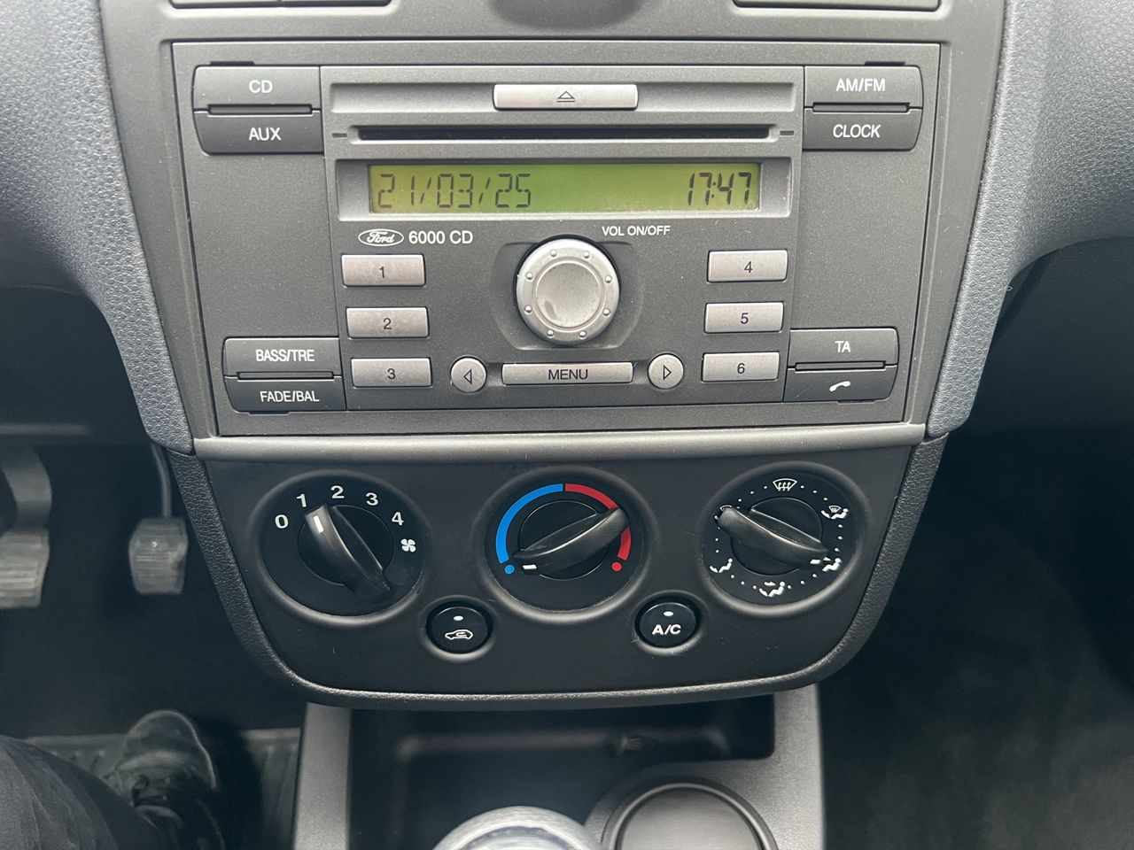 Foto Ford Fiesta 15