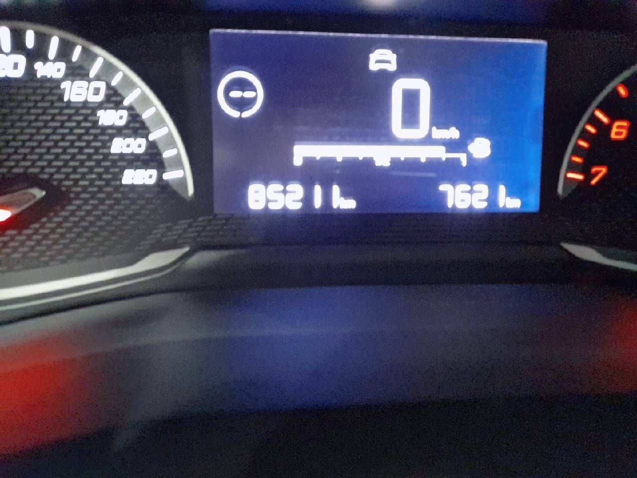 Foto Peugeot 208 14