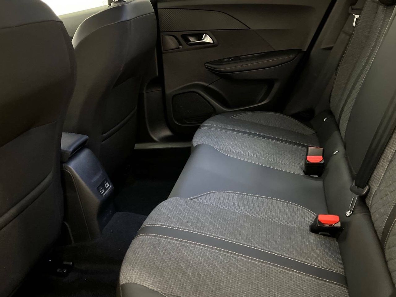 Foto Peugeot 2008 10