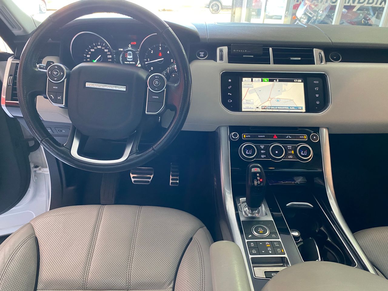Foto Land-Rover Range Rover Sport 31