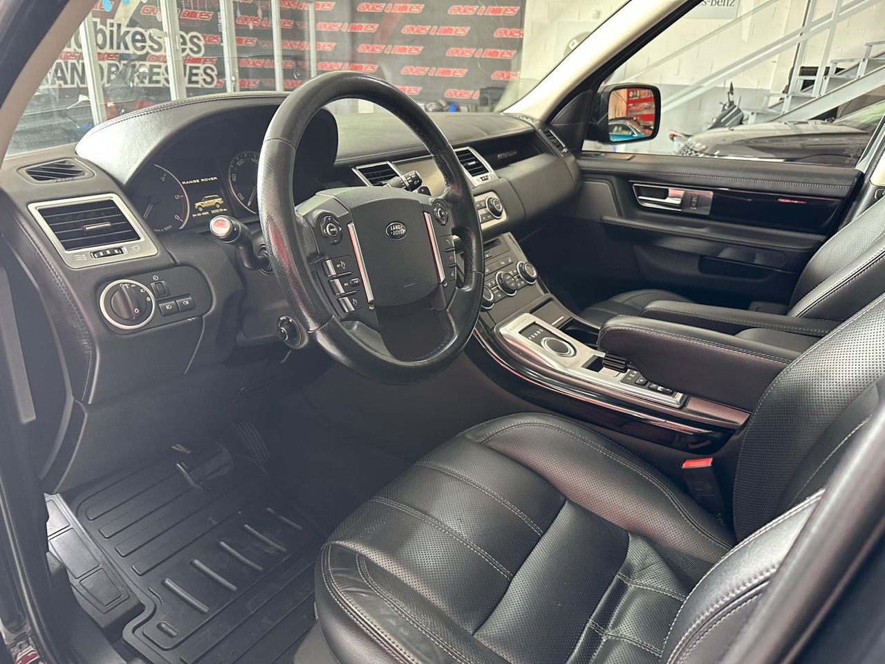 Foto Land-Rover Range Rover Sport 16