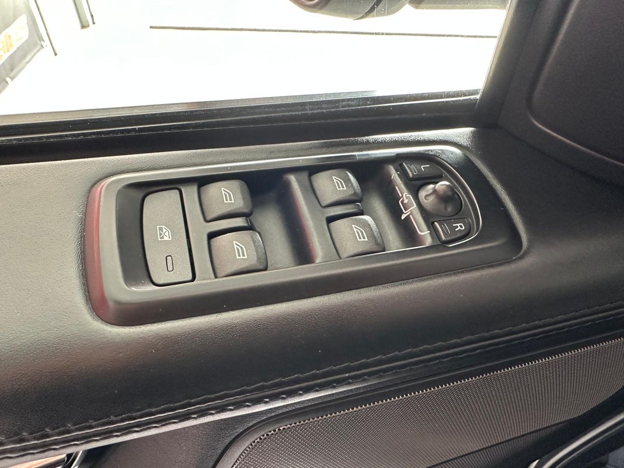 Foto Land-Rover Range Rover Sport 39