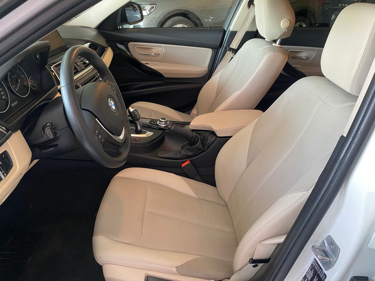 Foto BMW Serie 3 12