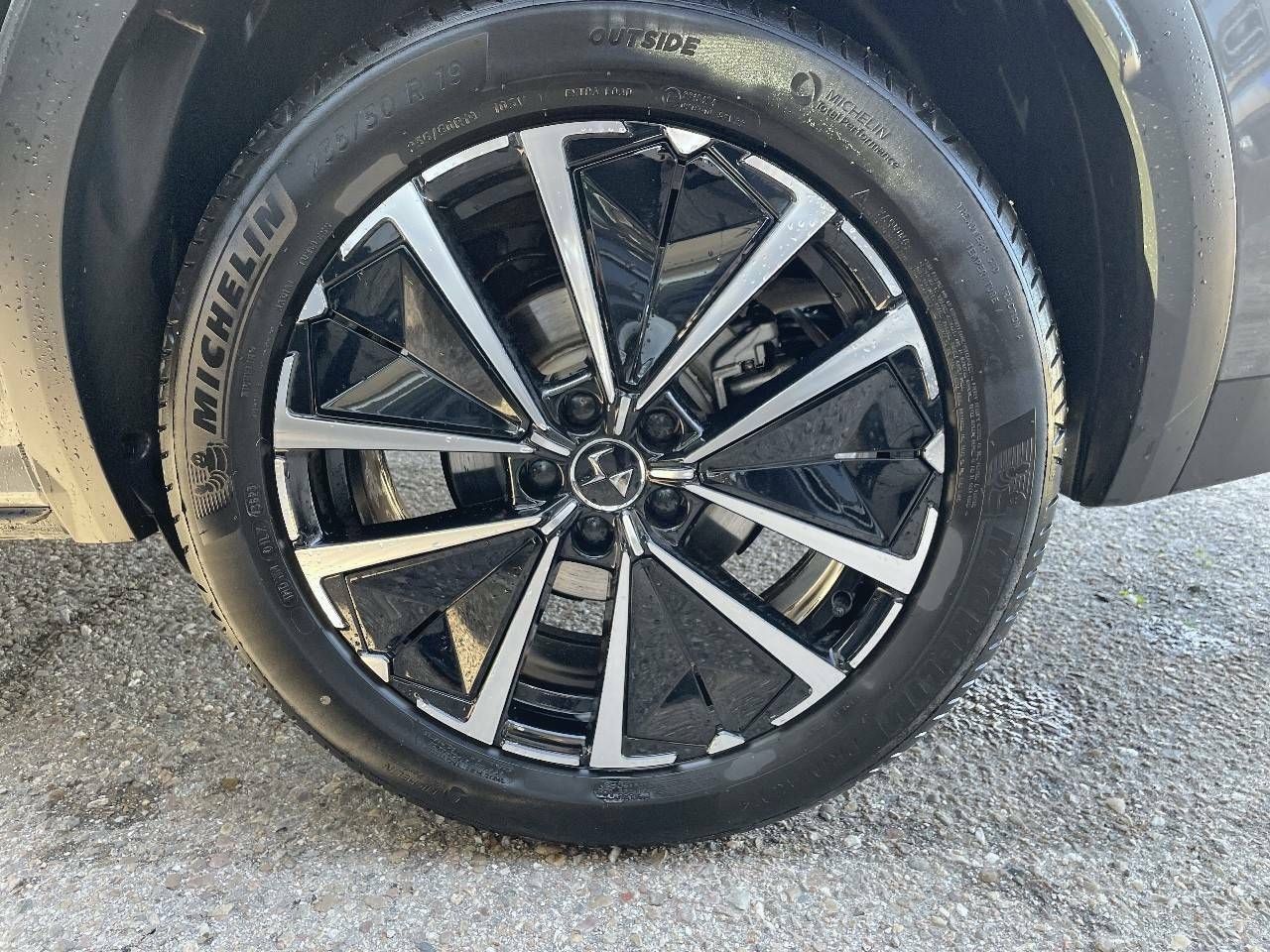 Foto DS Automobiles DS 7 9