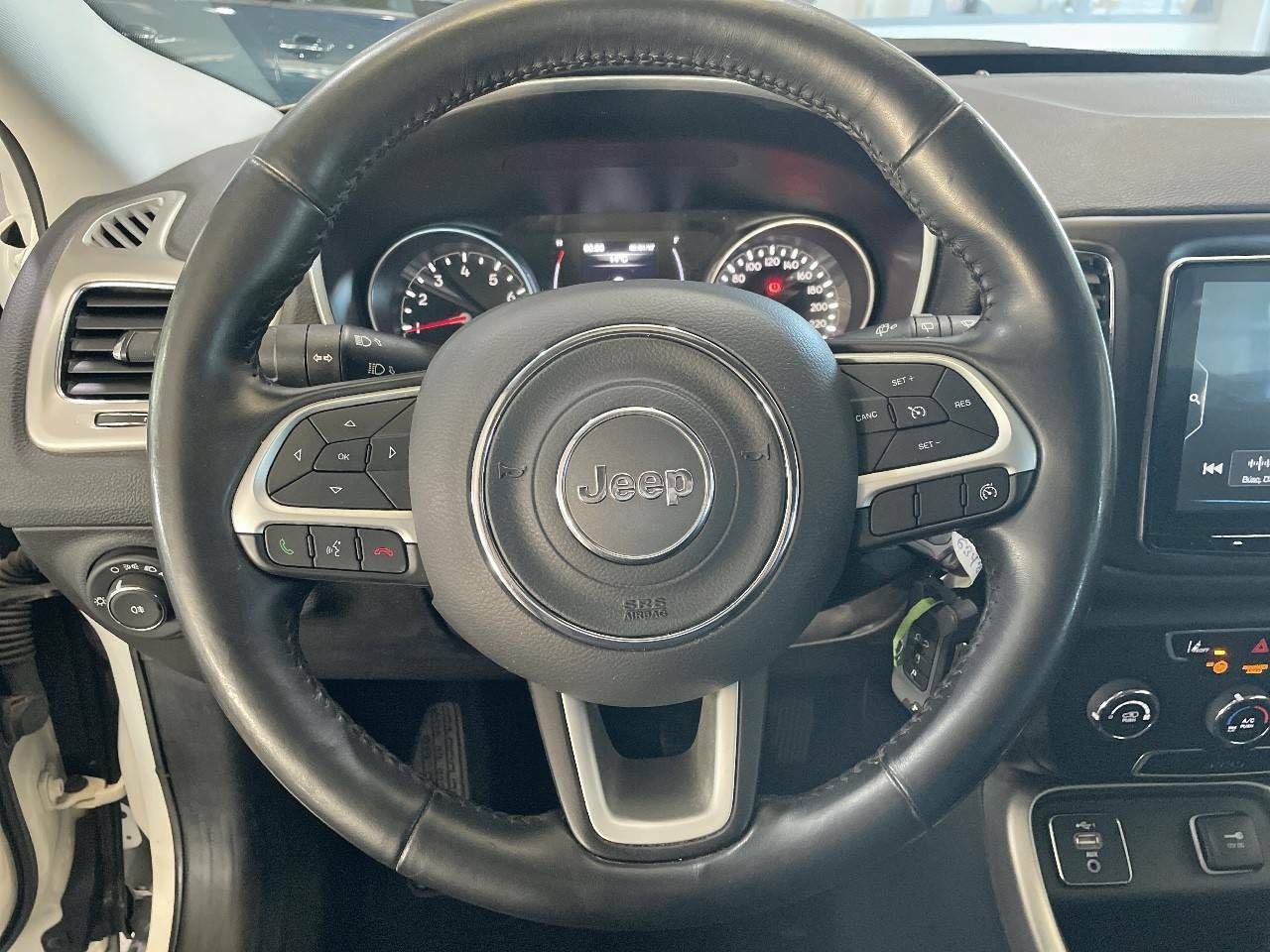 Foto Jeep Compass 12