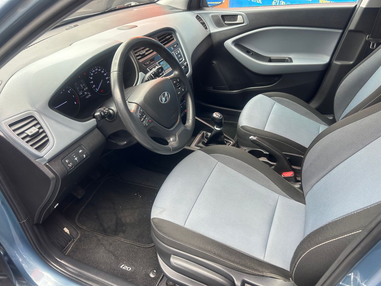 Foto Hyundai i20 14