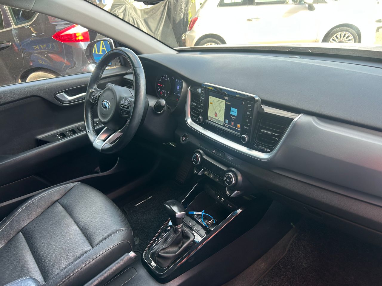 Foto Kia Stonic 21