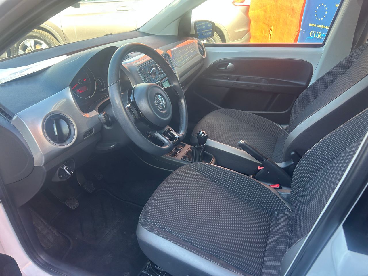 Foto Volkswagen Up 15