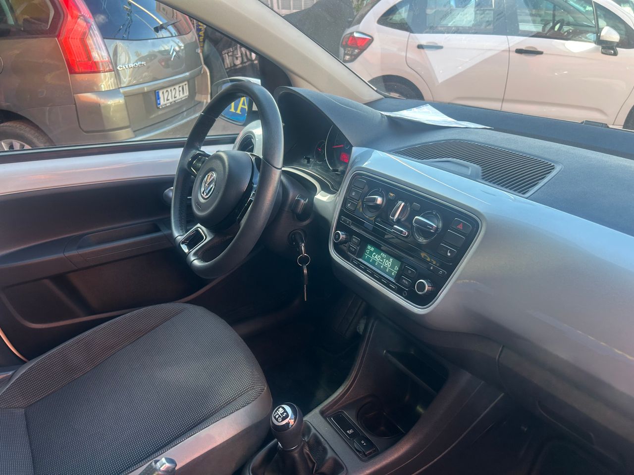 Foto Volkswagen Up 20