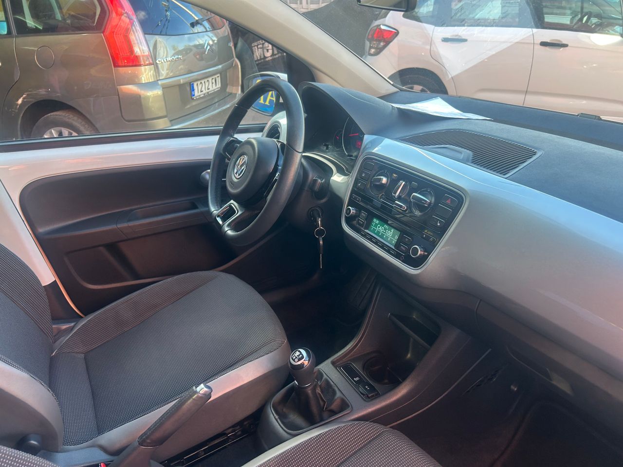 Foto Volkswagen Up 21