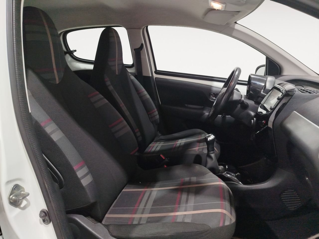 Foto Peugeot 108 9