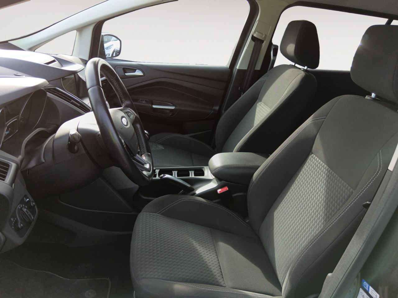 Foto Ford Grand C-MAX 8