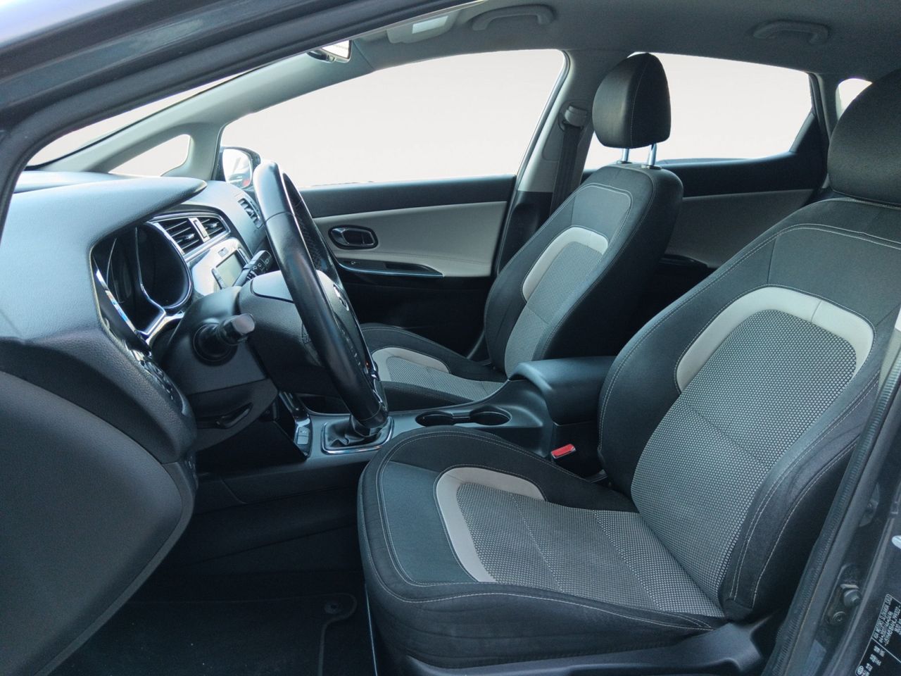 Foto Kia Ceed 8