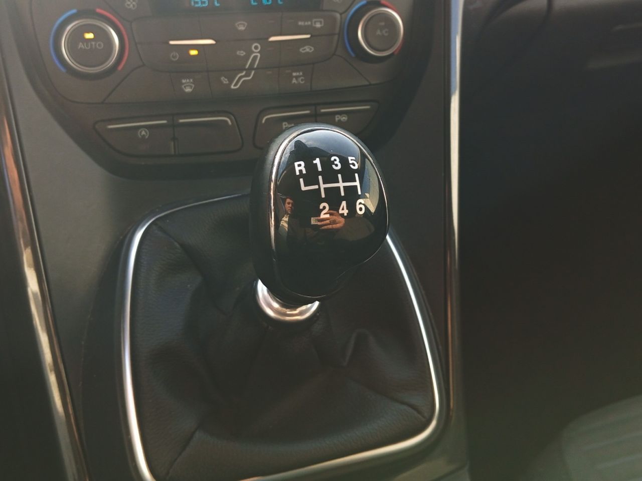 Foto Ford Grand C-MAX 12