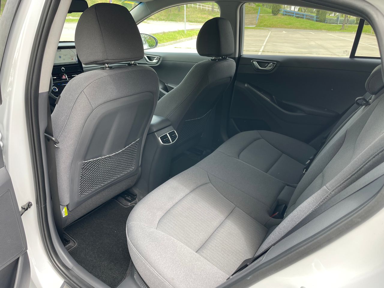 Foto Hyundai IONIQ 12