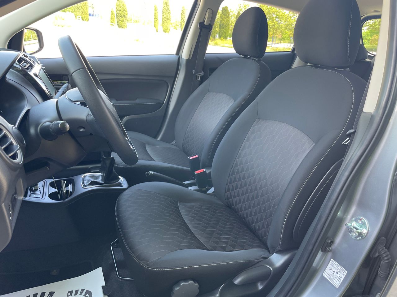 Foto Mitsubishi Space Star 10