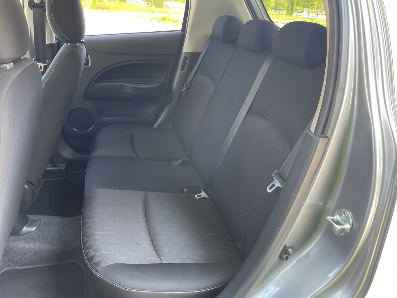 Foto Mitsubishi Space Star 11