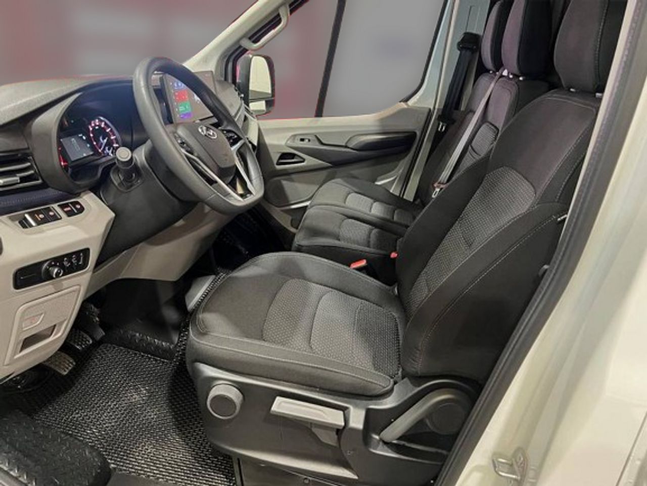 Foto Maxus e Deliver 9 5