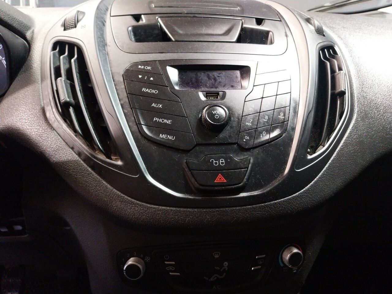 Foto Ford Transit  Courier 11