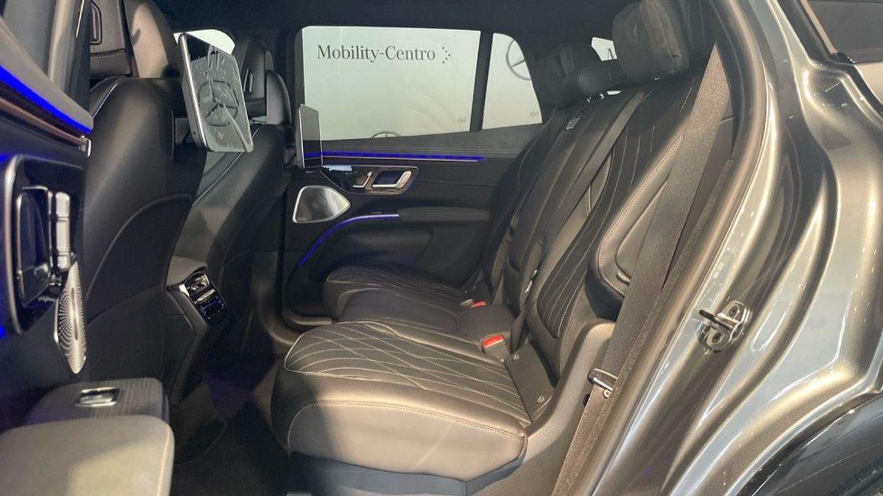 Foto Mercedes-Benz EQS 11