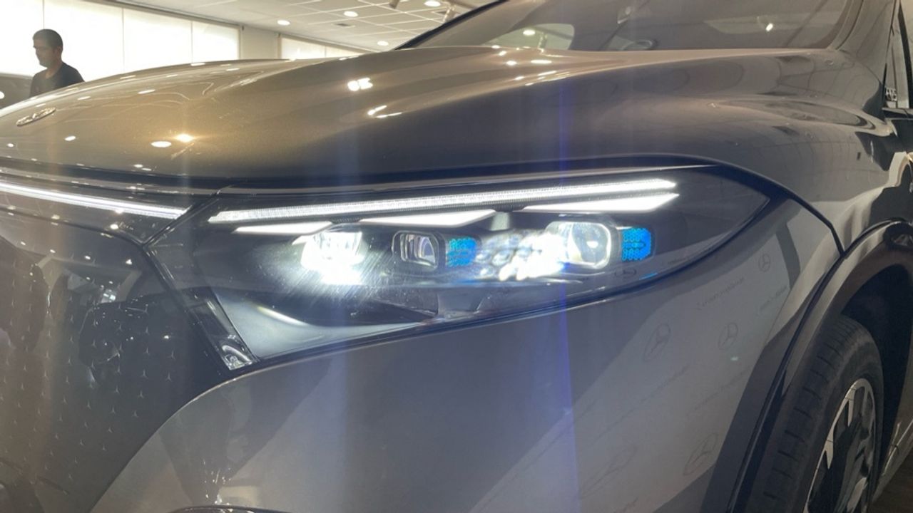 Foto Mercedes-Benz EQS 15