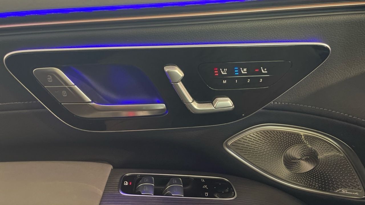 Foto Mercedes-Benz EQS 29