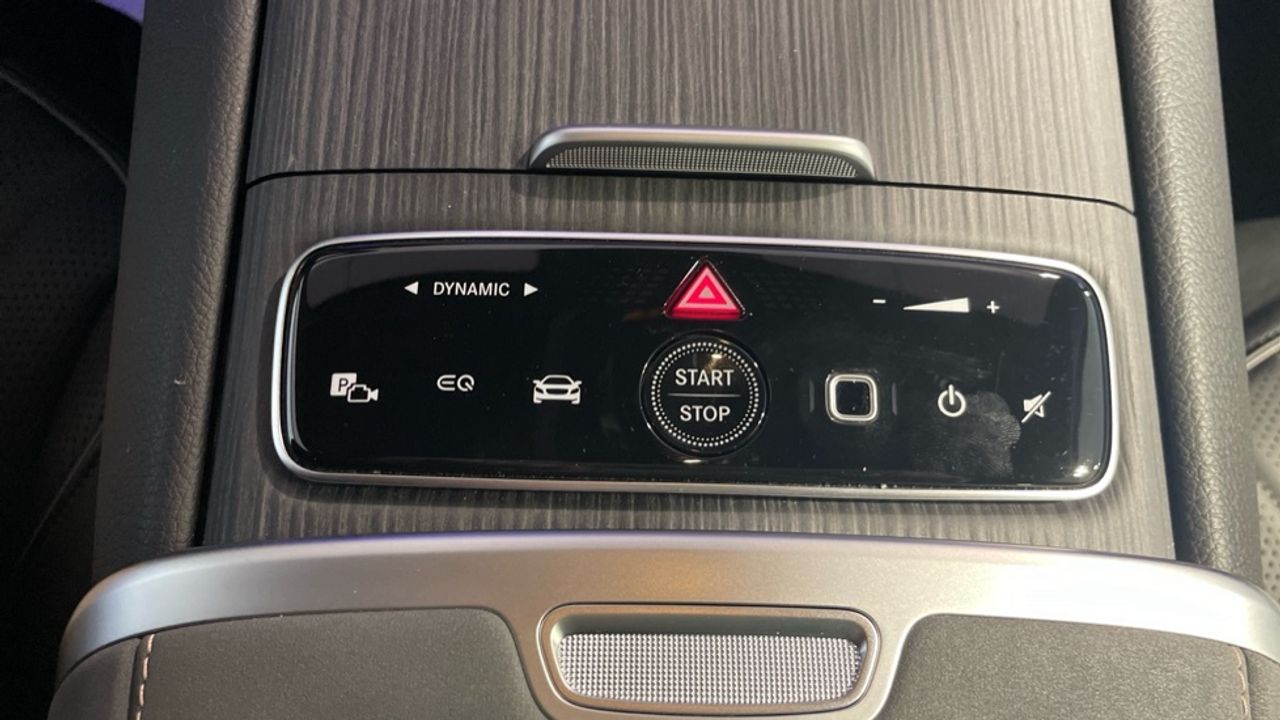 Foto Mercedes-Benz EQS 30