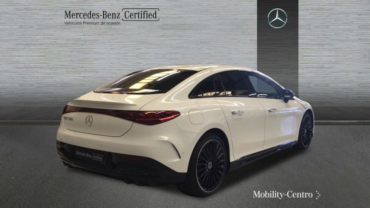 Foto Mercedes-Benz EQE 2