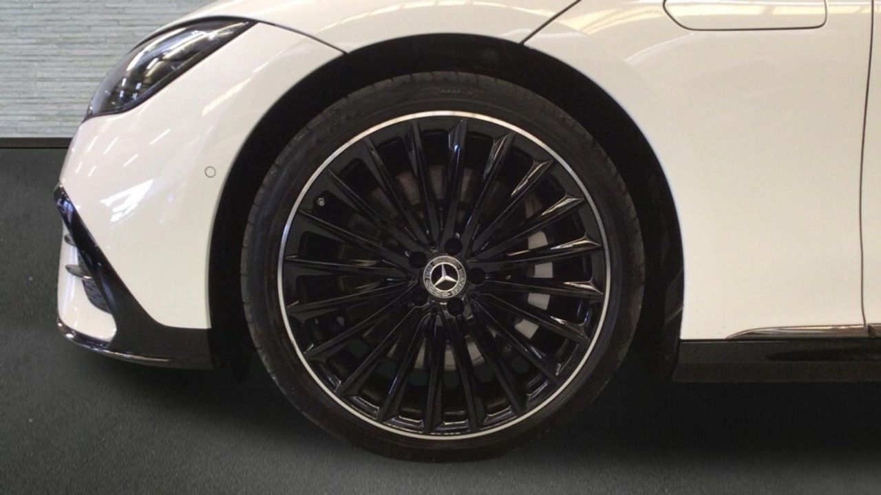 Foto Mercedes-Benz EQE 5