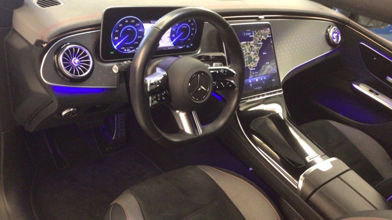 Foto Mercedes-Benz EQE 6