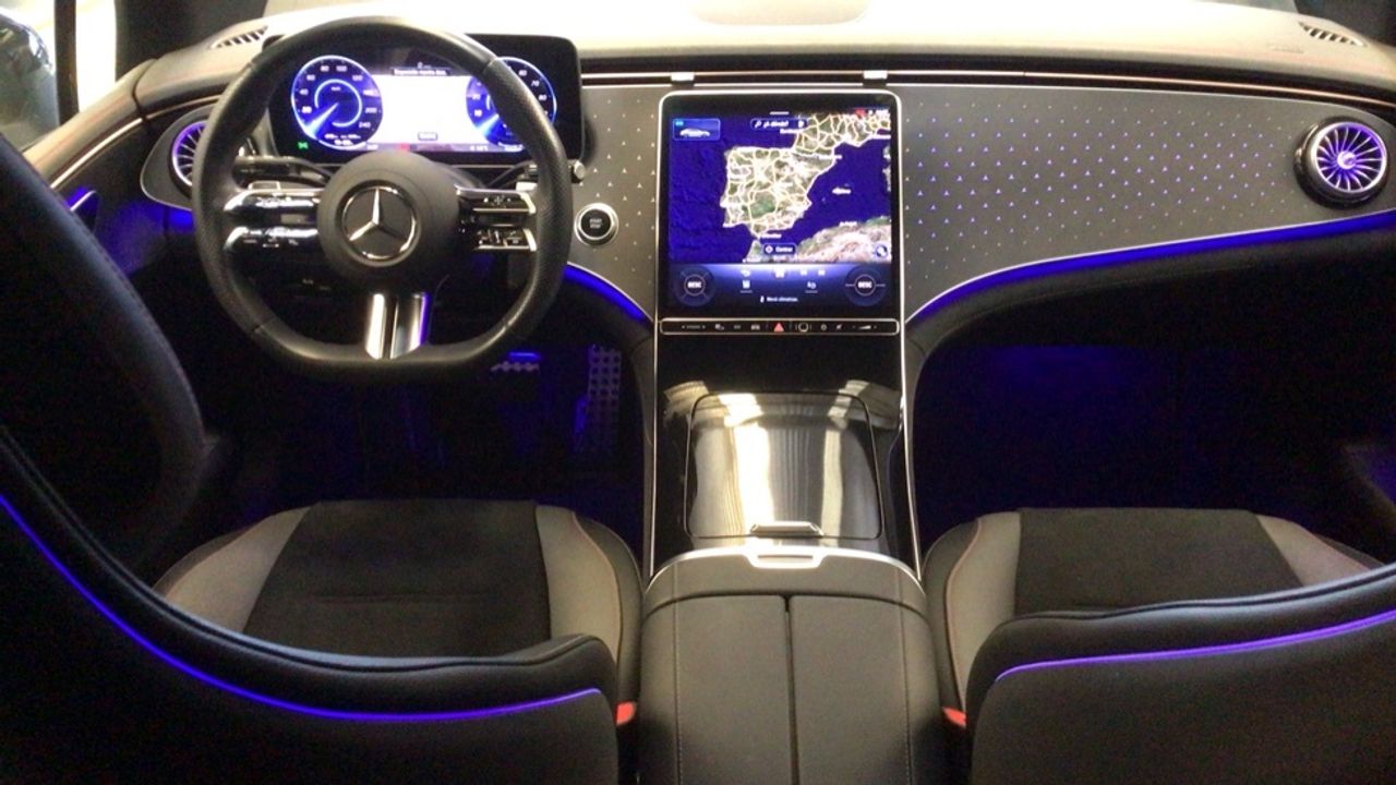 Foto Mercedes-Benz EQE 8