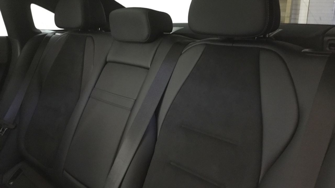 Foto Mercedes-Benz EQE 11