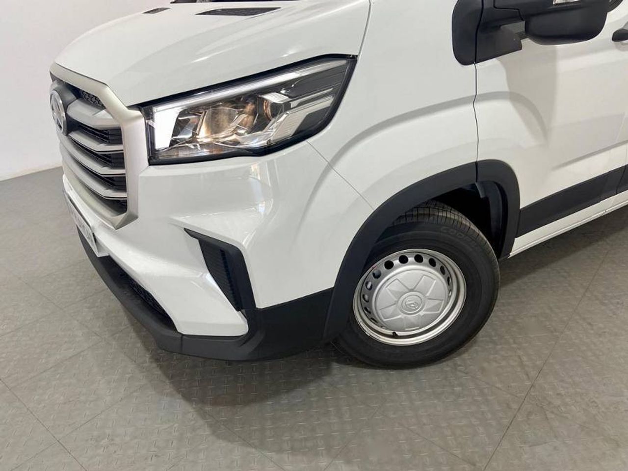 Foto Maxus e Deliver 9 6