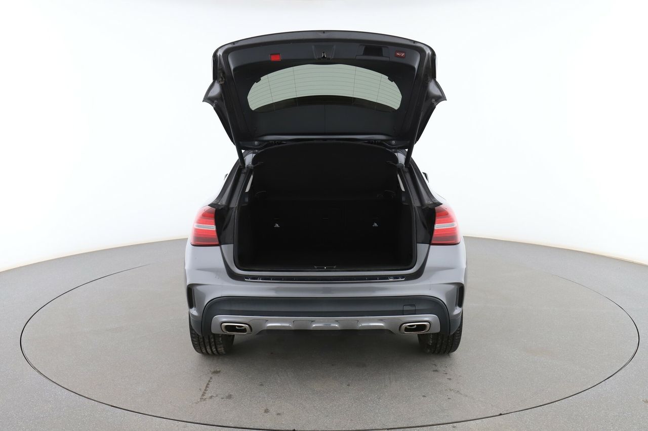 Foto Mercedes-Benz Clase GLA 17