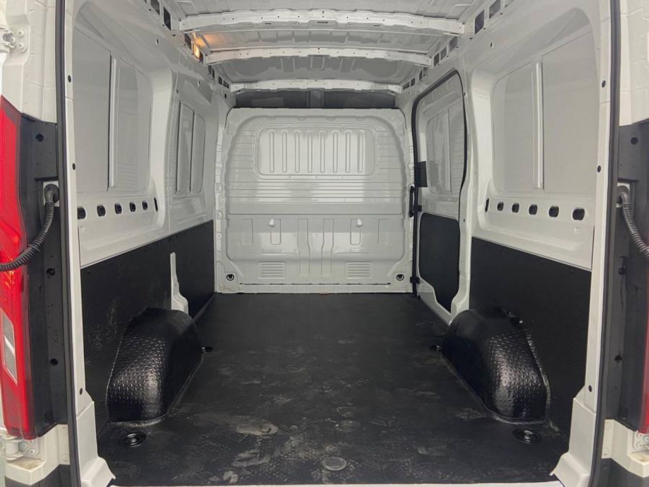 Foto Maxus e Deliver 9 9